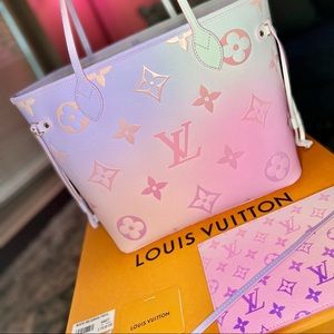 SOLD Louis Vuitton Spring in the city Neverfull MM